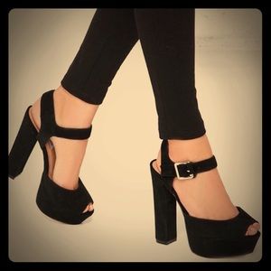 Steve Madden Jillyy platform heels